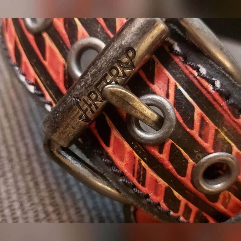 Red Black Wide Leather Waist Belt Size S 30 Vintage Statement Cincher - Picture 3 of 13